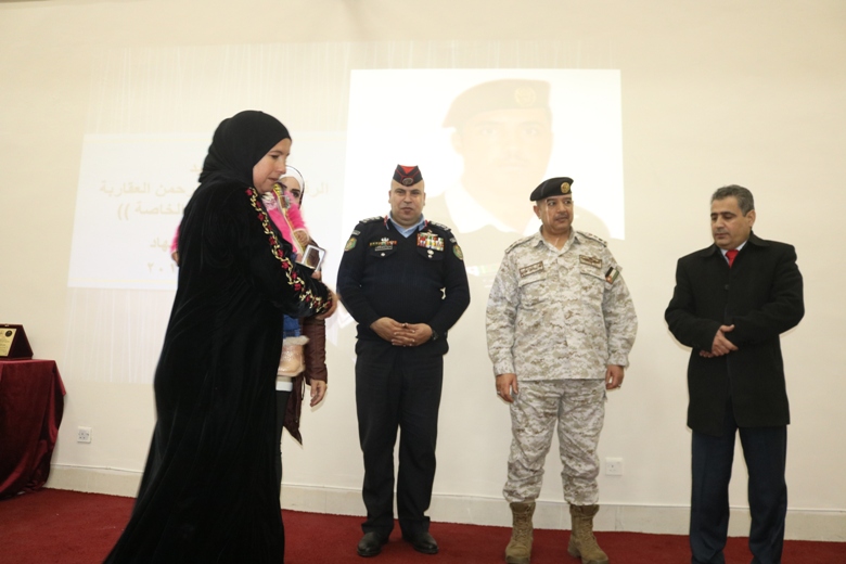 ayhgt671_108.JPG