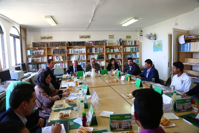 33 - وكالة عكاظ الاخبارية