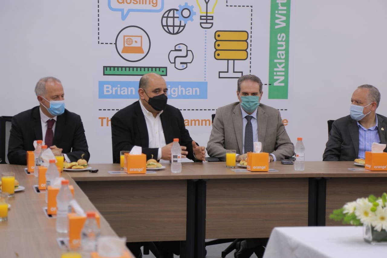 3 - وكالة عكاظ الاخبارية