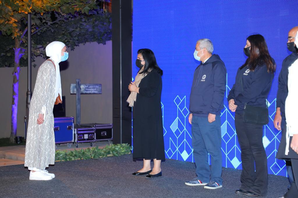  الأميرة تلتقي الطلبة فرادى - وكالة عكاظ الاخبارية