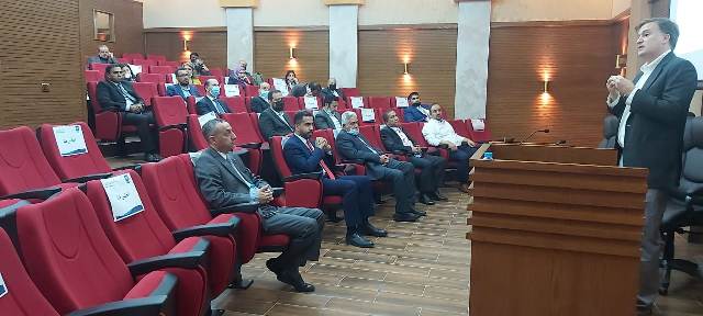  دانا ريدفورد من جامعة كاليفورنيا بيركلي يحاضر في جامعة عمان الأهلية2 - وكالة عكاظ الاخبارية