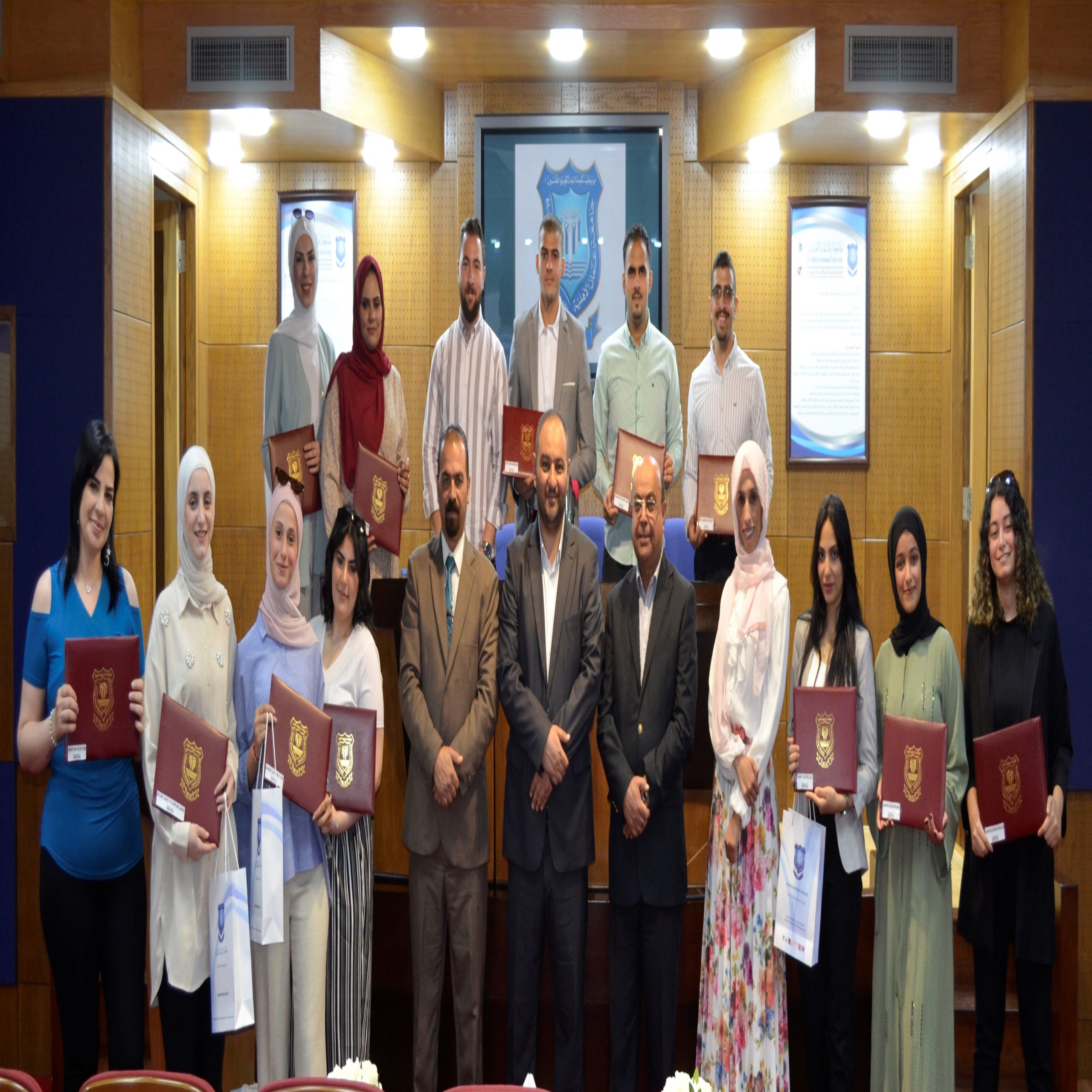  تكريمي للطلبة المتفوقين بكلية العلوم التربوية في عمان الاهلية scaled - وكالة عكاظ الاخبارية