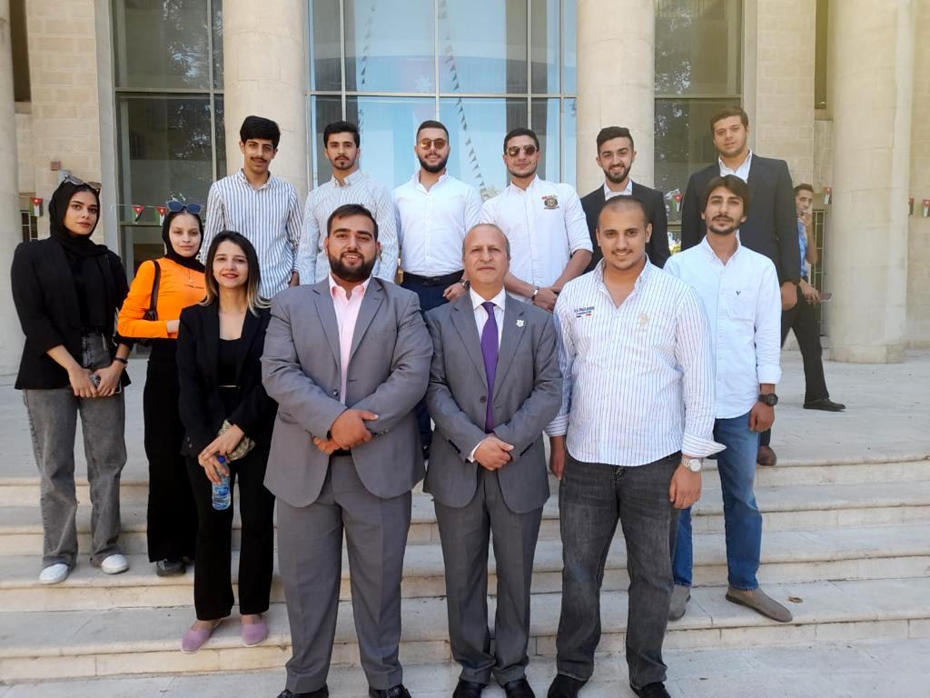 كلية الحقوق يزورون محكمة الجنايات الكبرى - وكالة عكاظ الاخبارية