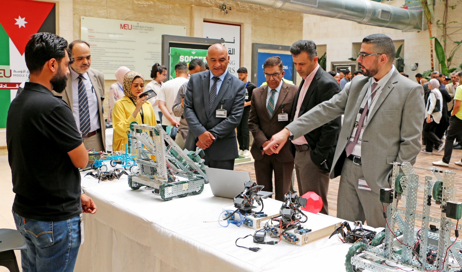  2 - وكالة عكاظ الاخبارية