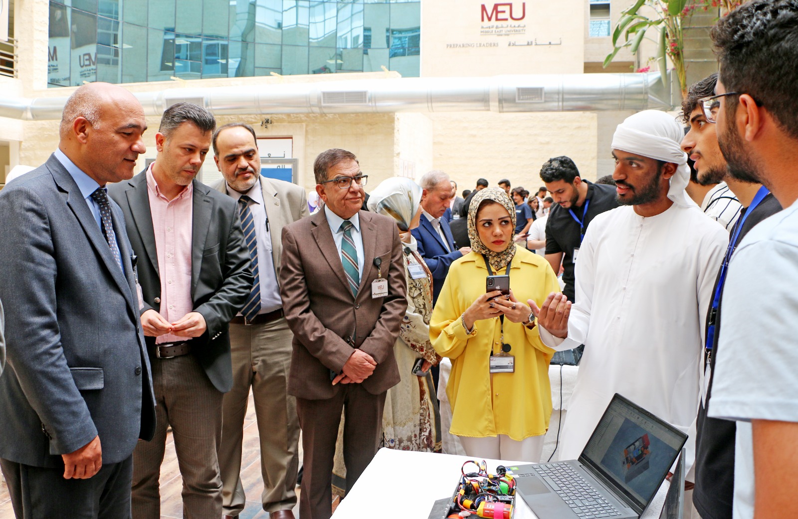  5 - وكالة عكاظ الاخبارية