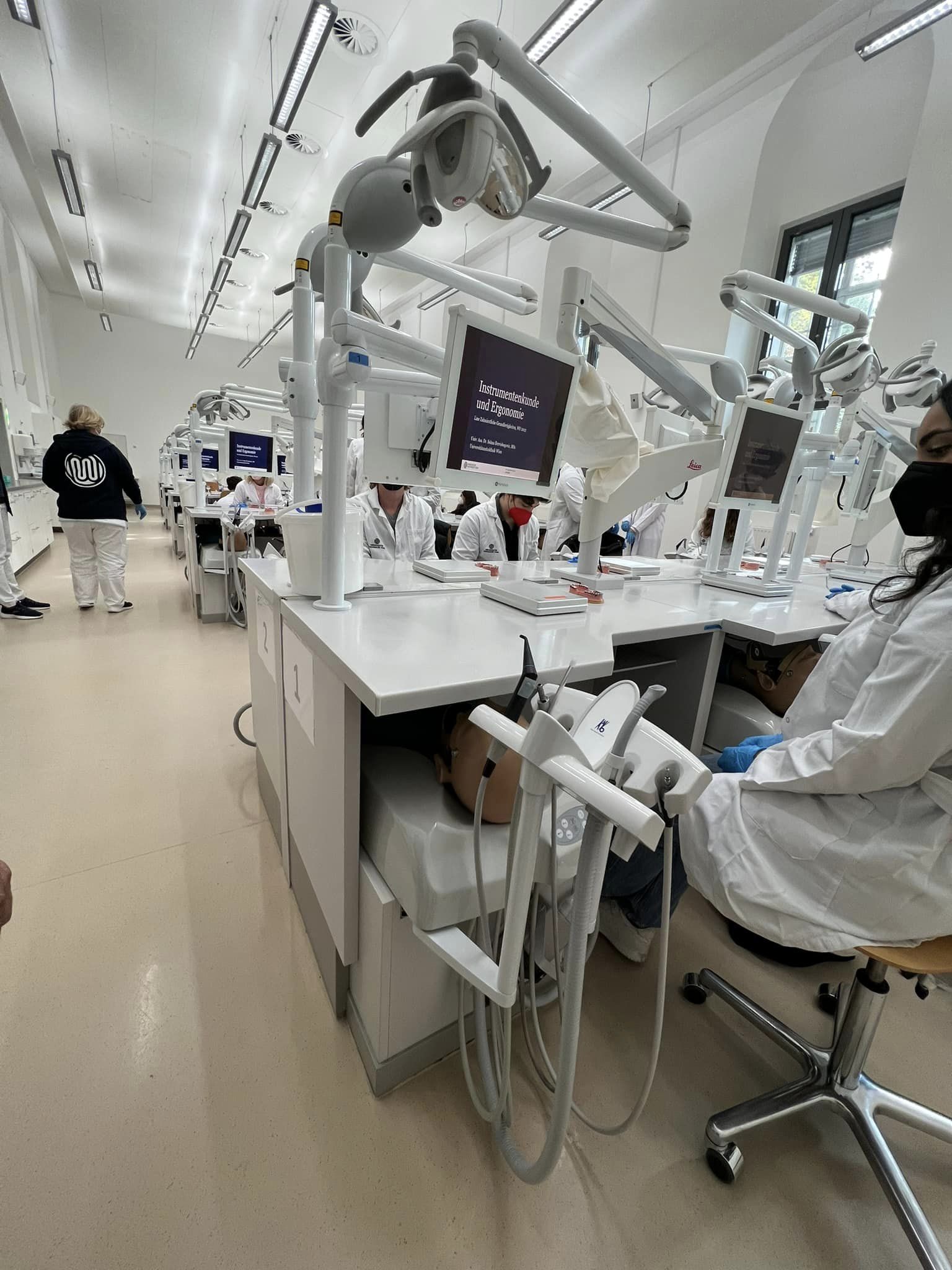  التعاون الأكاديمي والبحثي المشترك بين جامعتي عمان الأهلية وفيينا الطبية5 - وكالة عكاظ الاخبارية