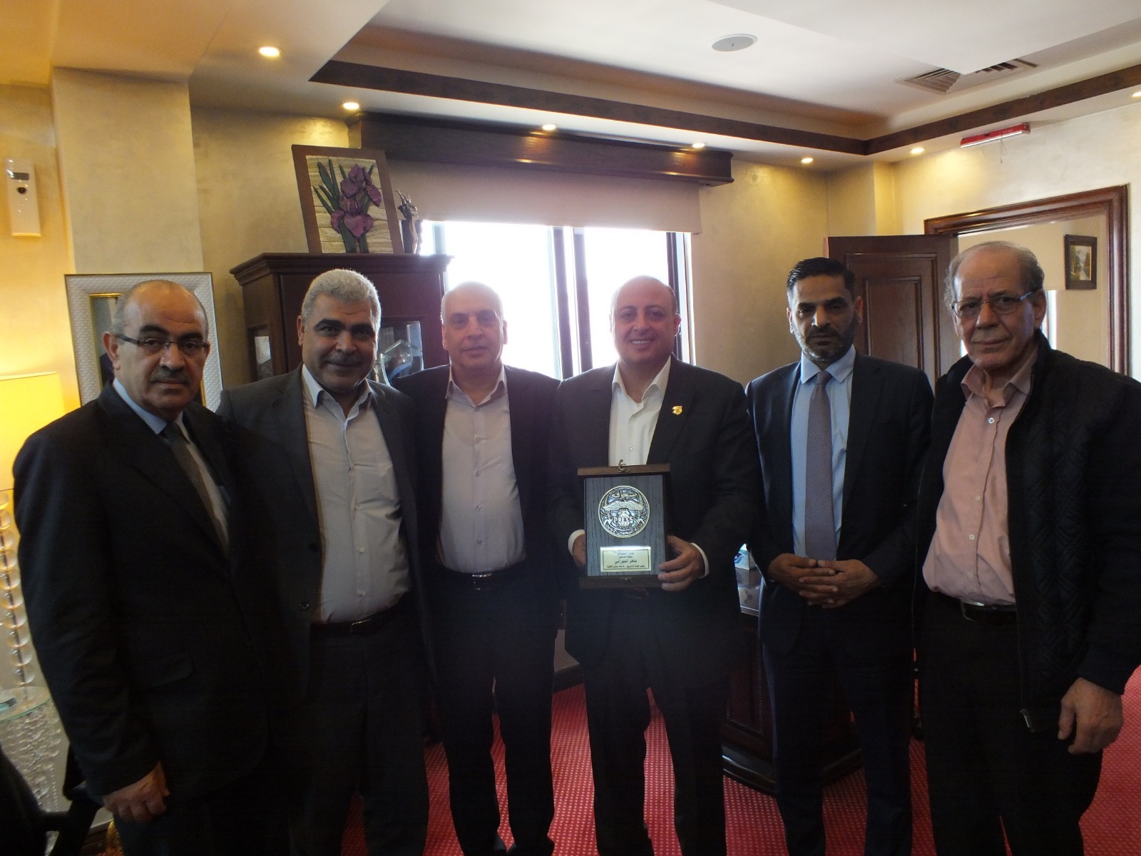 033 - وكالة عكاظ الاخبارية