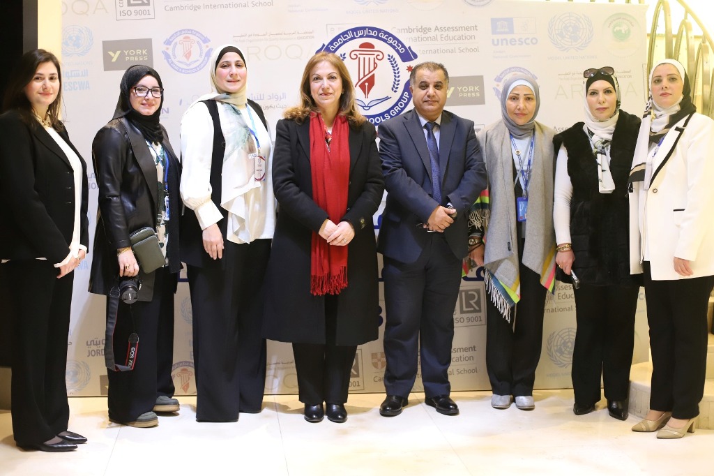 4 - وكالة عكاظ الاخبارية