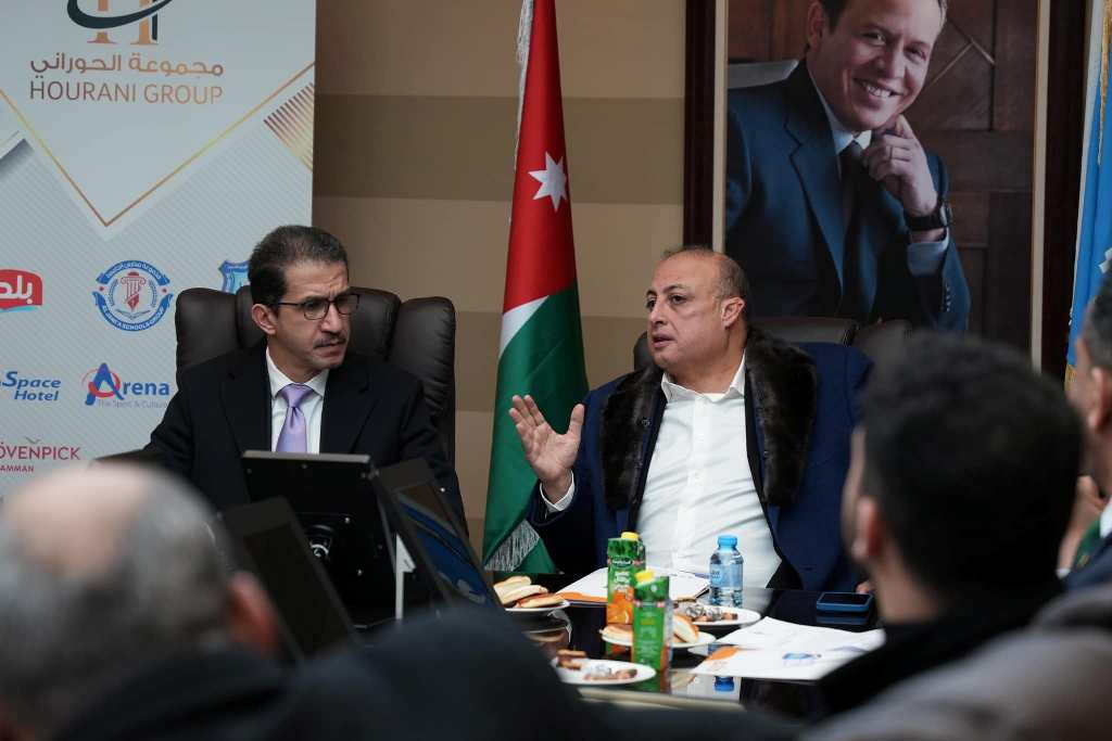 الأهلية تبحث خطة التعاون المشترك مع شركة أمنية1 - وكالة عكاظ الاخبارية
