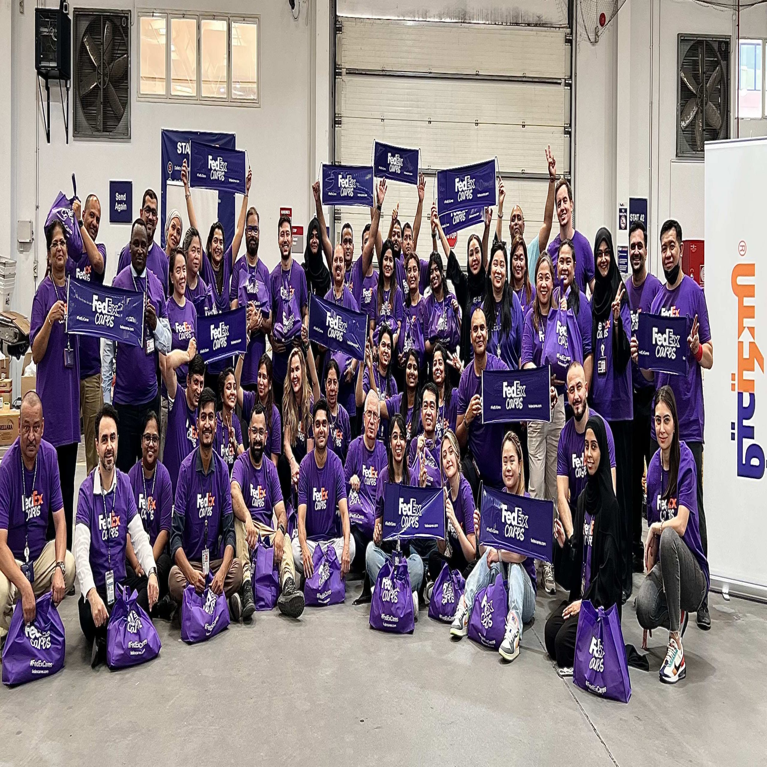 FedEx Ramadan Food Packing UAE 003 scaled - وكالة عكاظ الاخبارية