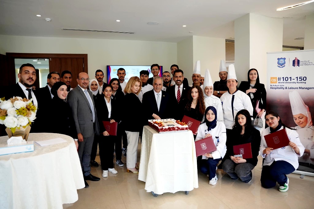  الأهلية تُكرّم المشاركين بفعاليات احتفالات الإفطار الخيرية الرمضانية - وكالة عكاظ الاخبارية