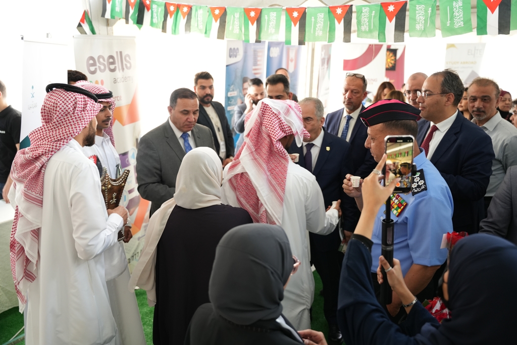  وظيفي في عمان الاهلية لكبرى الشركات المحلية والعالمية4 - وكالة عكاظ الاخبارية