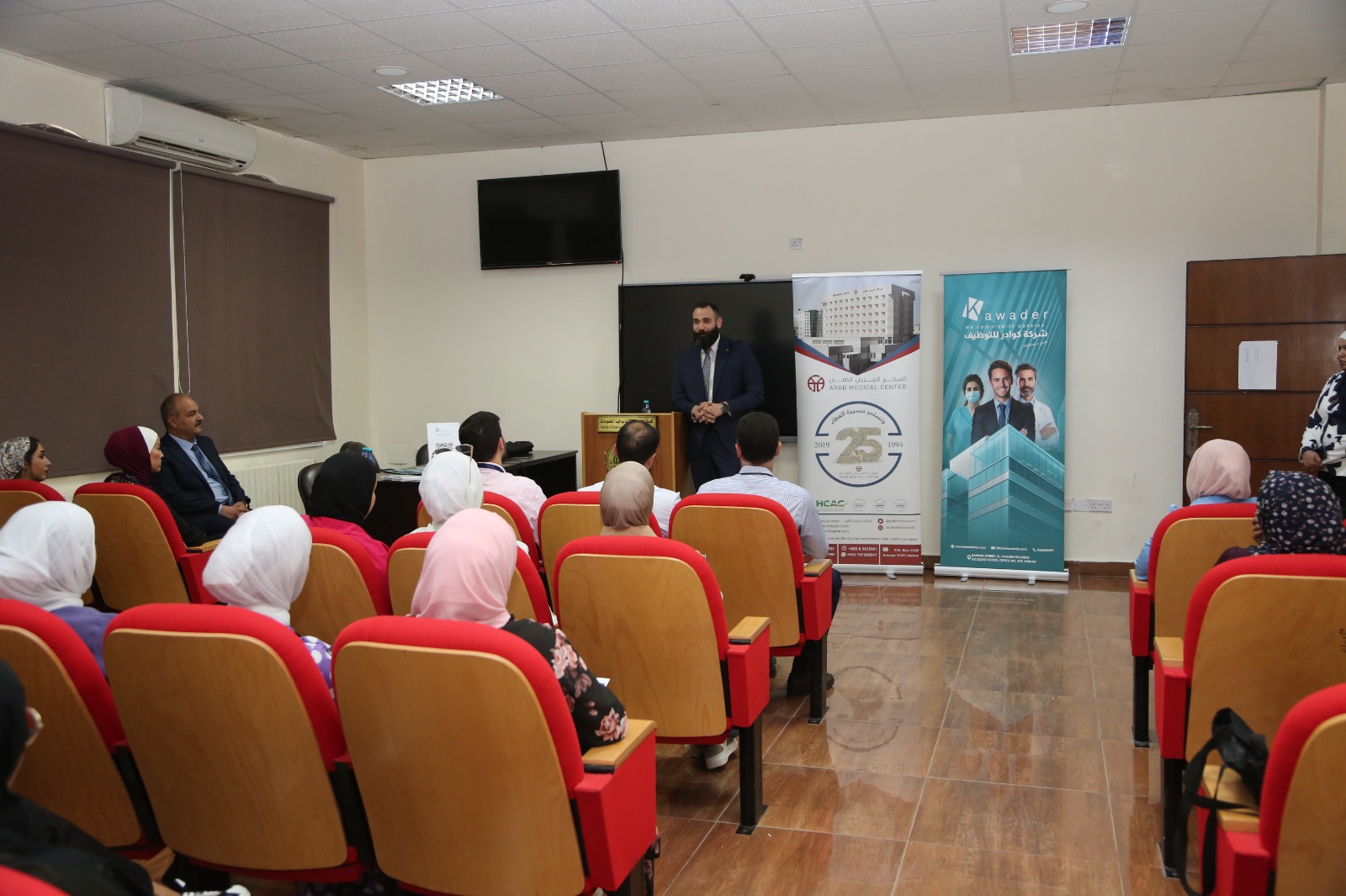 4 - وكالة عكاظ الاخبارية