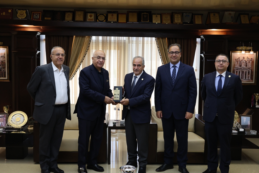  عمان الأهلية يستقبل معالي م. المعايطة. وعقد ورشة حوارية حول قانون الانتخاب والأحزاب السياسية1 - وكالة عكاظ الاخبارية