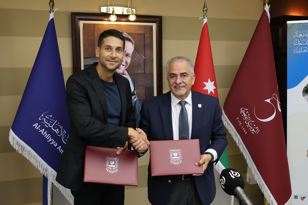  الأهلية توقع اتفاقية تعاون مع أكاديمية رؤيا للتدريب الإعلامي لتقديم دورات ودبلومات معتمدة - وكالة عكاظ الاخبارية