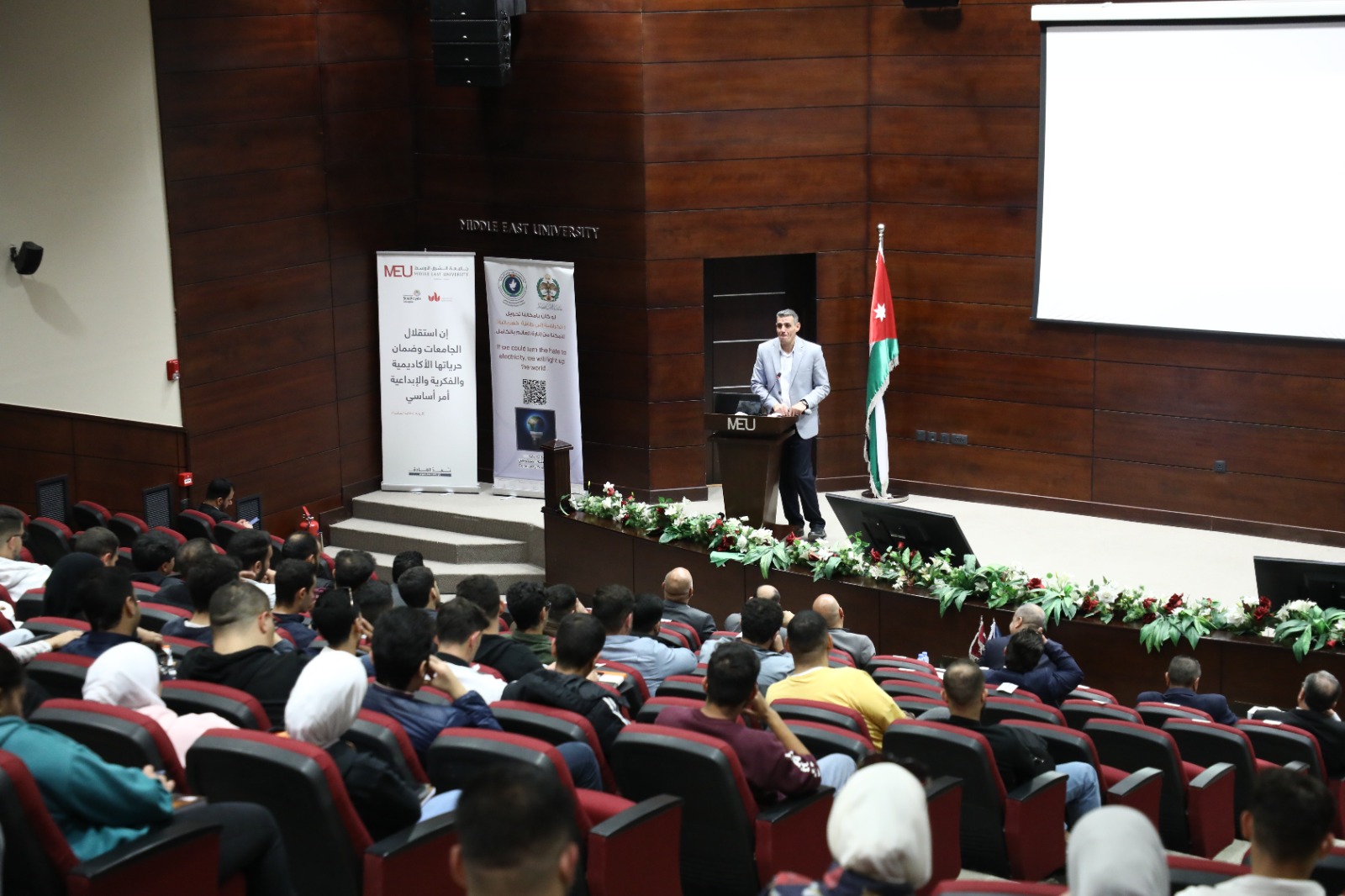 4 - وكالة عكاظ الاخبارية