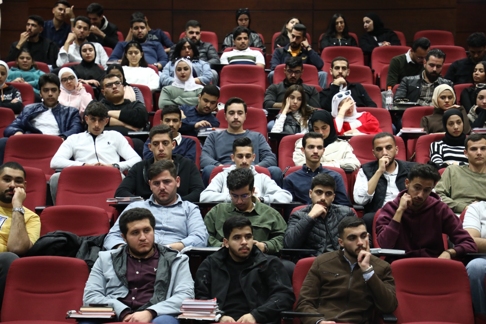  7 - وكالة عكاظ الاخبارية