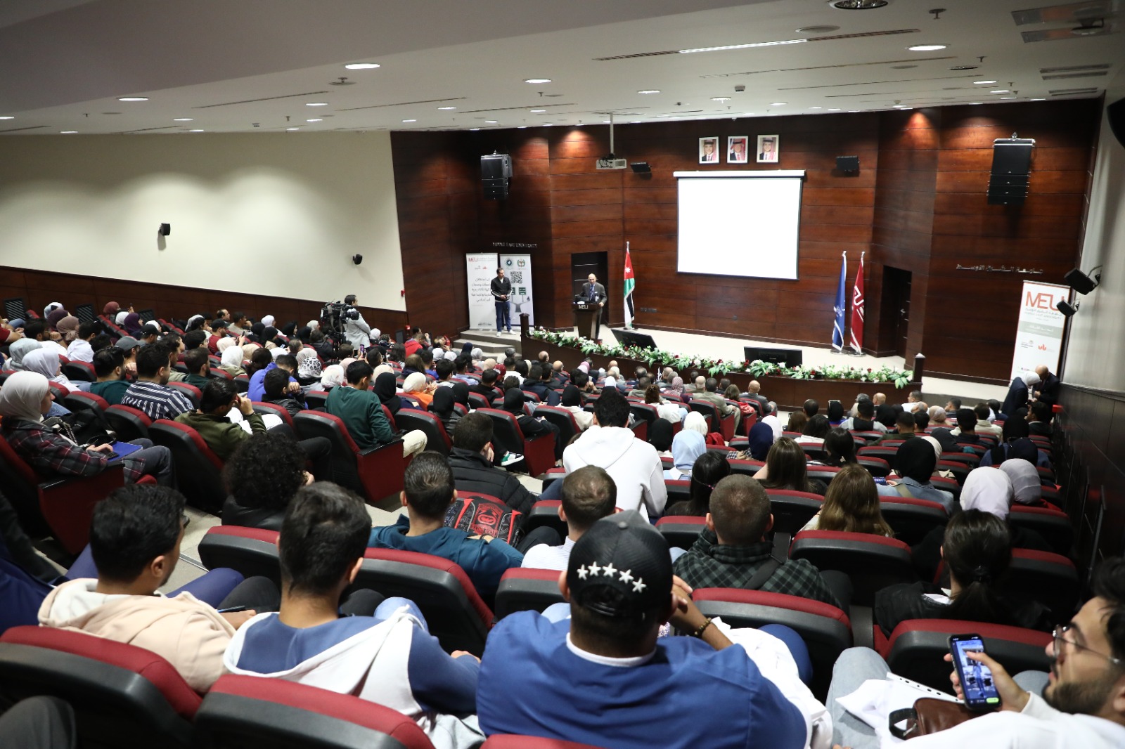  العام 2 - وكالة عكاظ الاخبارية