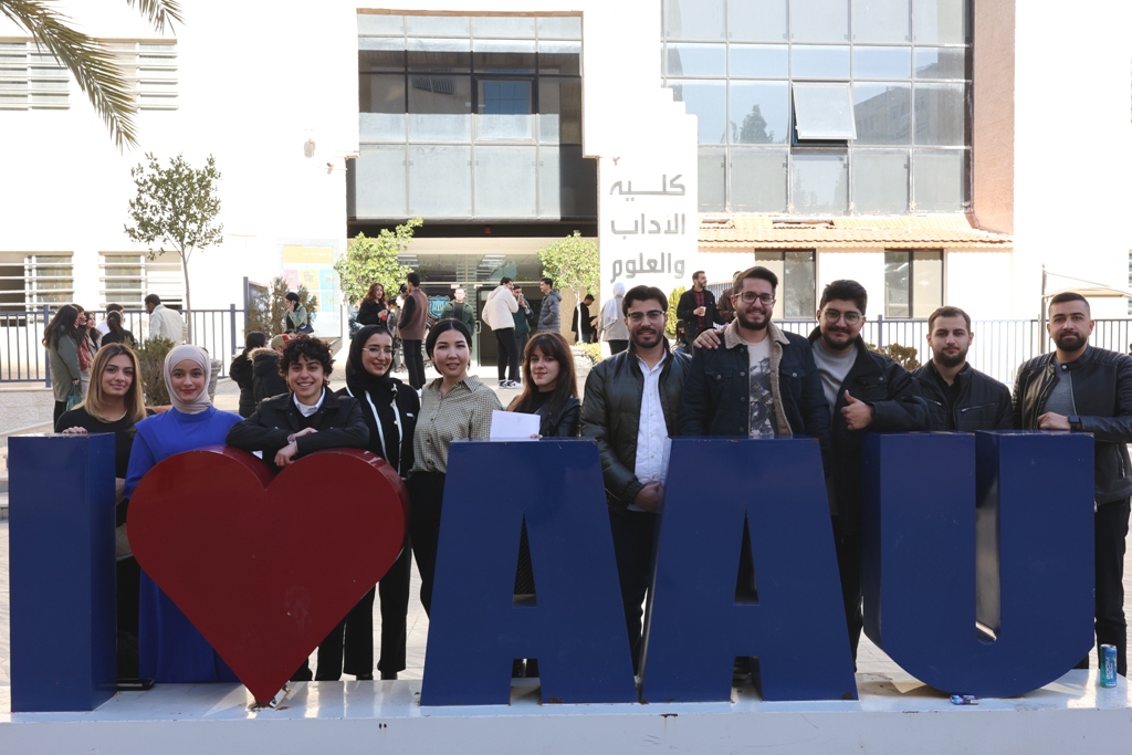  الأهلية ترشح 12 طالبًا للمشاركة في برنامج Erasmus للتبادل الطلابي - وكالة عكاظ الاخبارية