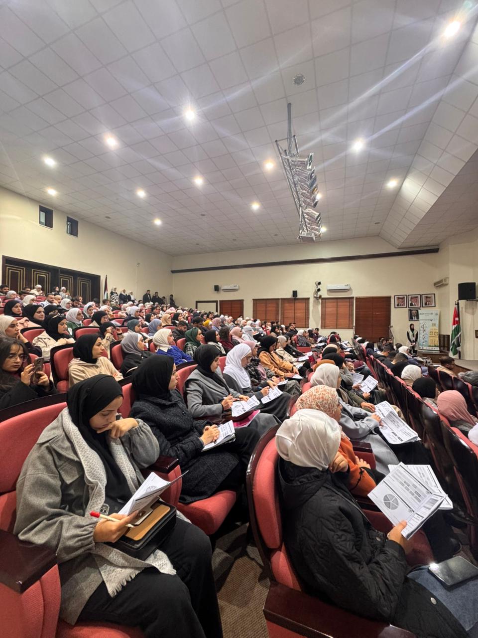  13 - وكالة عكاظ الاخبارية