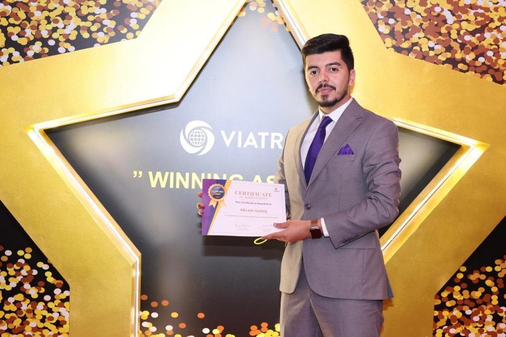  صيدلة عمان الأهلية يحرز لقب أفضل إنجاز لعام 2024 في Viatris العالمية - وكالة عكاظ الاخبارية