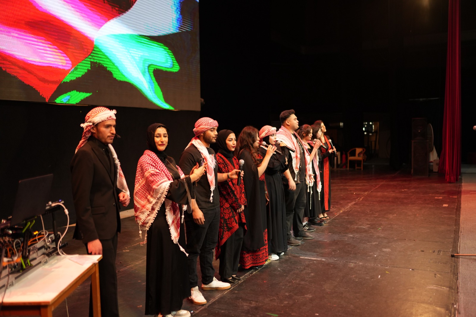 4 - وكالة عكاظ الاخبارية