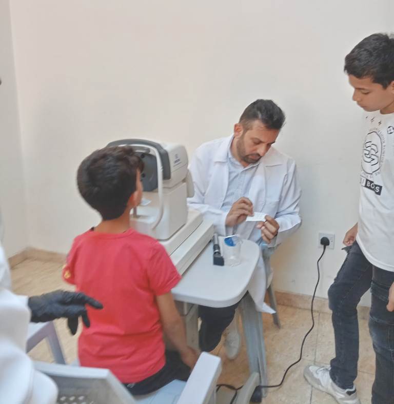  الاهلية تقيم يوماً طبياً مجانياً بمخيّم البقعة2 - وكالة عكاظ الاخبارية