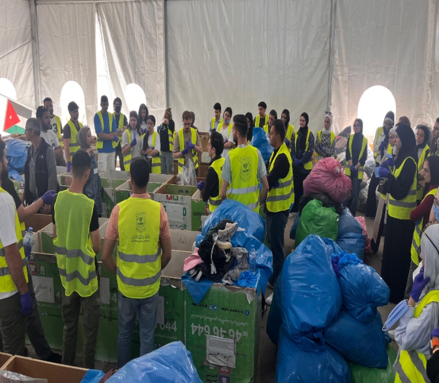  الاهلية تنظم حملة تطوعية لدعم بنك الملابس بالتعاون مع الهيئة الخيرية الأردنية الهاشمية - وكالة عكاظ الاخبارية