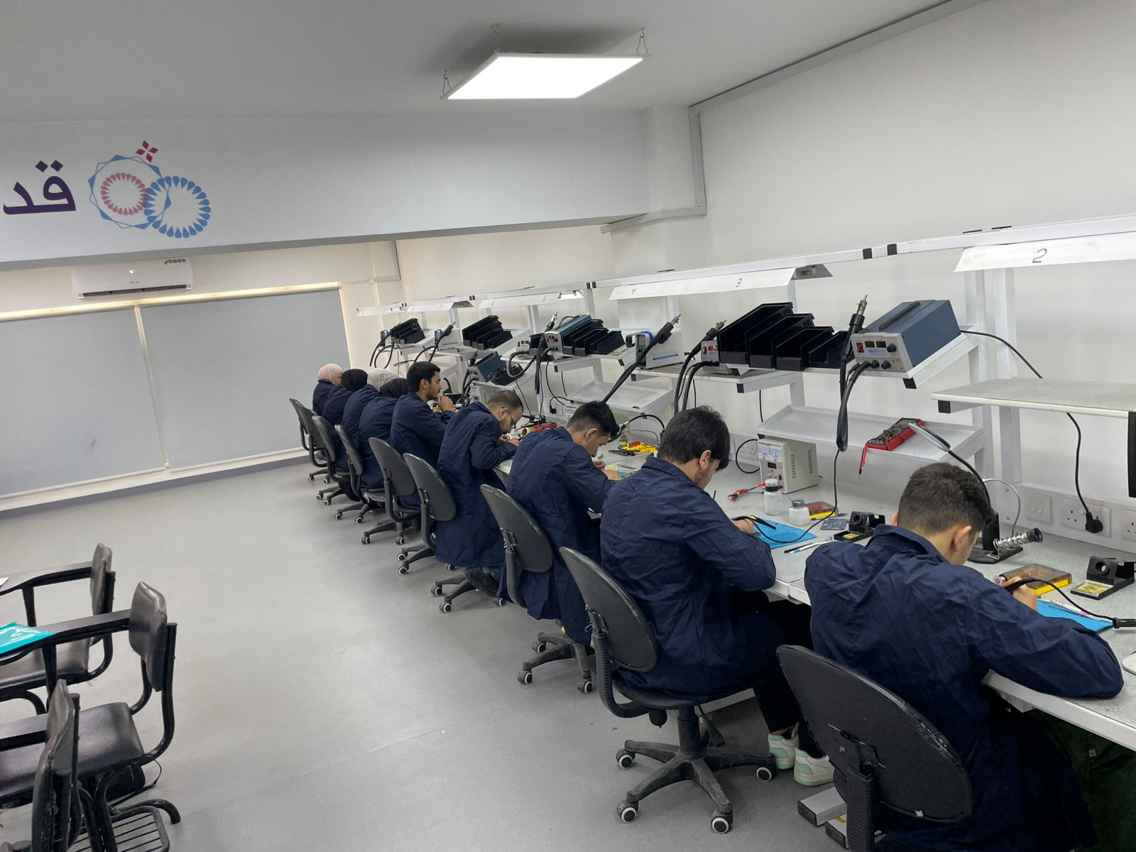 2 - وكالة عكاظ الاخبارية