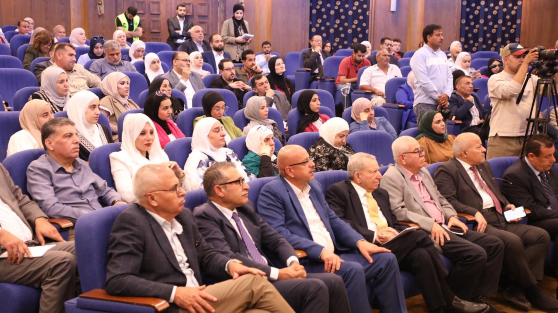  32 1 - وكالة عكاظ الاخبارية