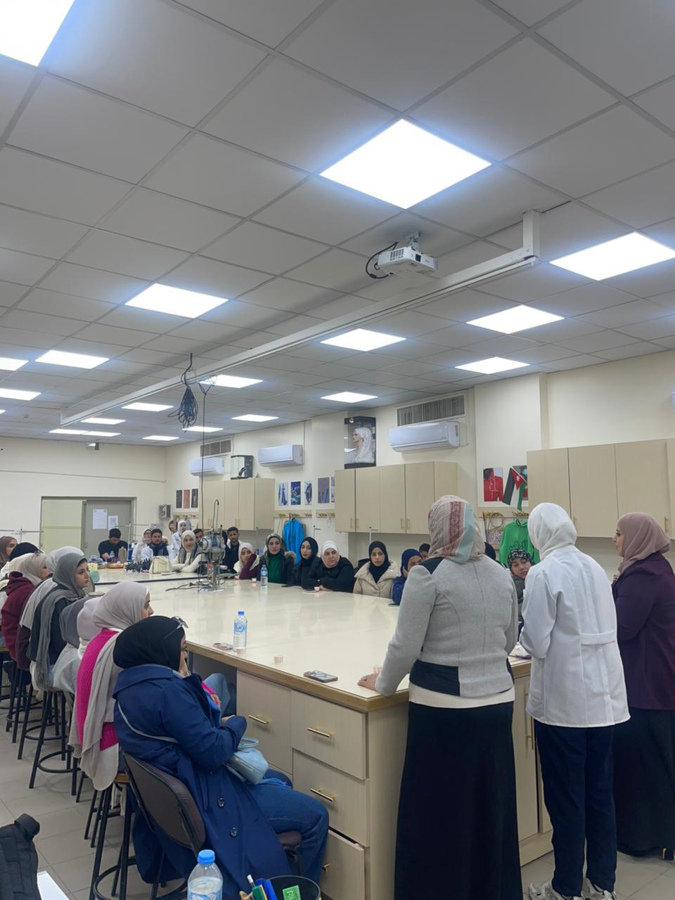  32 - وكالة عكاظ الاخبارية