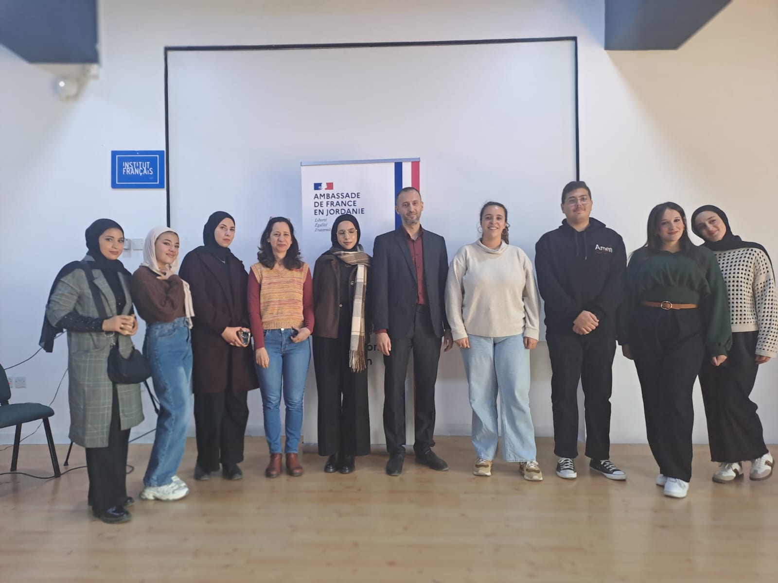  3 - وكالة عكاظ الاخبارية