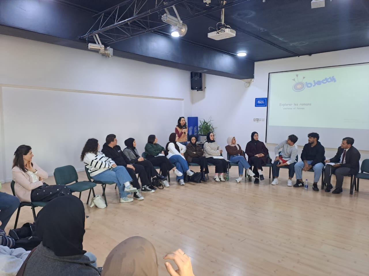  5 - وكالة عكاظ الاخبارية