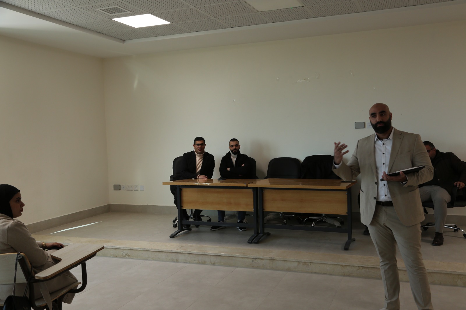  3 - وكالة عكاظ الاخبارية