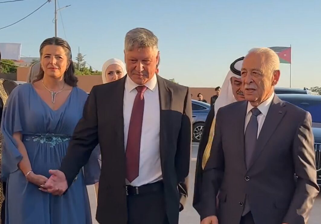 7878765555 - وكالة عكاظ الاخبارية