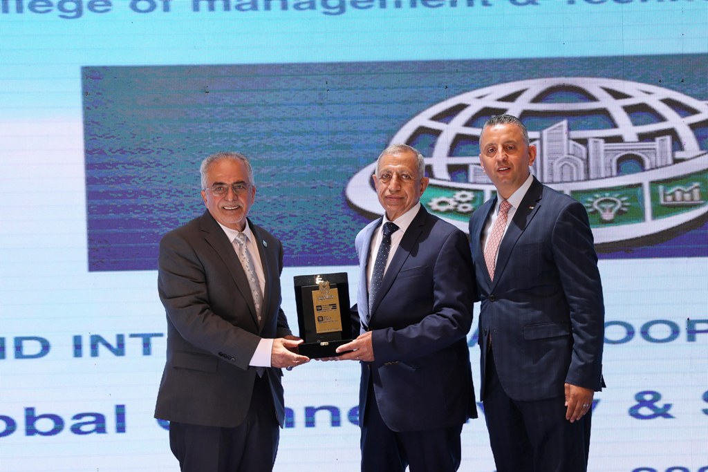 الأهلية توقّع مذكرة تعاون مع الأكاديمية العربية للعلوم والتكنولوجيا والنقل البحري في مصر - وكالة عكاظ الاخبارية