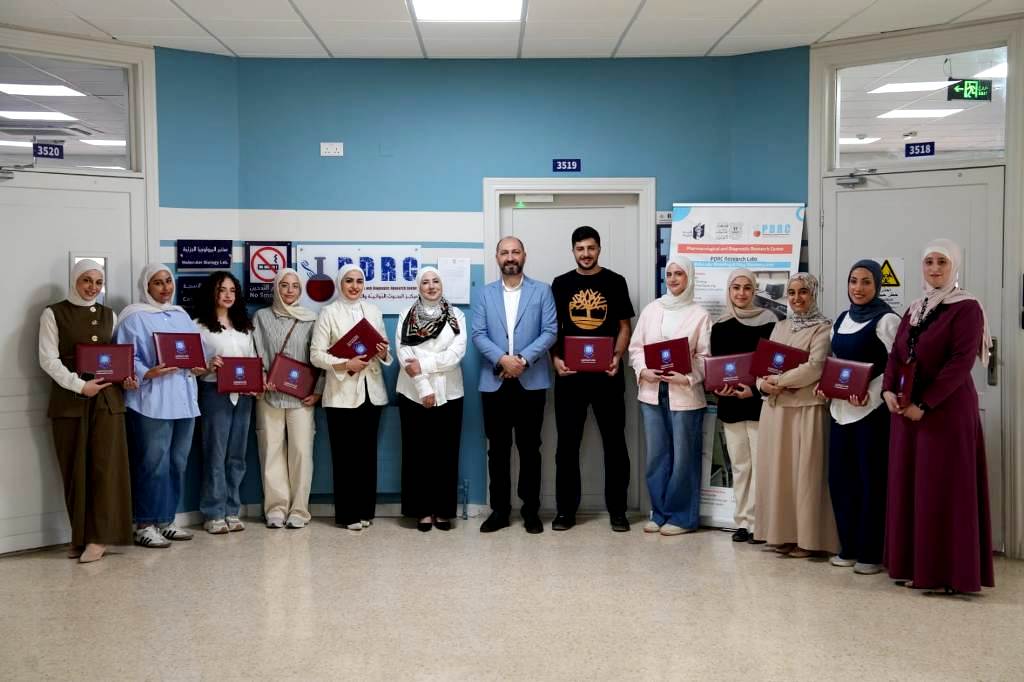  تدريبية بزراعة الخلايا والأنسجة في مركز البحوث الدوائية والتشخيصية في عمّان الأهلية  - وكالة عكاظ الاخبارية