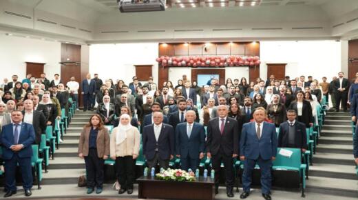 بحضور رئيس الديوان الملكي وبرعاية رئيس الجامعة: طلبة طب الأسنان في عمّان الأهلية يؤدّون قسم المهنة لبدء التدريب السريري