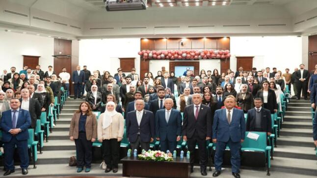 بحضور رئيس الديوان الملكي وبرعاية رئيس الجامعة: طلبة طب الأسنان في عمّان الأهلية يؤدّون قسم المهنة لبدء التدريب السريري