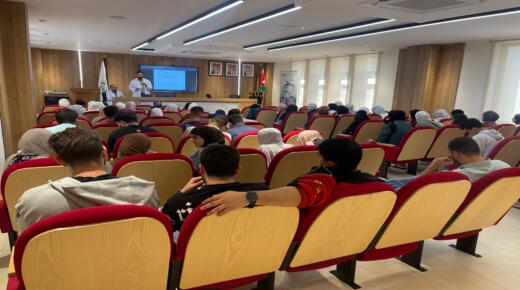 كلية الصيدلة في جامعة الزيتونة الأردنية تنظّم محاضرات علمية تحضيرية لطلبة مختبر المستشفى