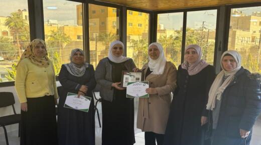 كلية التمريض في جامعة الزيتونة الأردنية تنظّم نشاطًا توعويًا بمناسبة اليوم العالمي لمنع العنف ضد المرأة