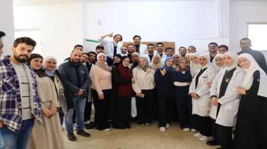 كلية التمريض بجامعة الزيتونة تنفذ نشاطًا مجتمعيًا توعويًا لسيدات مخيم جرش