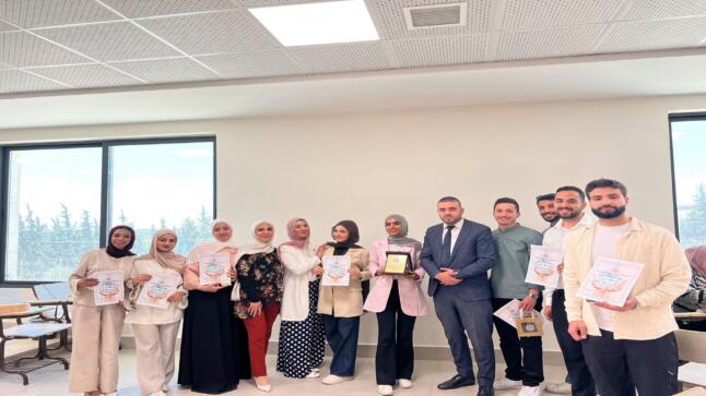 كلية التمريض في جامعة الزيتونة الأردنية تكرّم الطلبة المتميزين في الأنشطة اللامنهجية