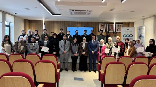 جامعة   الزيتونة الأردنية تنظّم ورشة عمل لتعزيز وعي طلبة الصيدلة بأضرار التدخين   وأنماط الحياة الصحية
