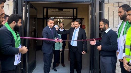 كلية الصيدلة في الزيتونة تنظم يوم توعوي حول دور الصيدلاني في التوعية الصحية.