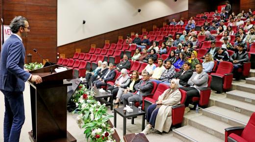 فؤاد الكرشة يبدأ التدريس في “إعلام الشرق الأوسط” الفصل القادم