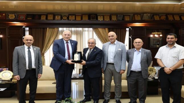 عمّان الأهلية تستقبل رئيس لجنة قطاع العلاج الطبيعي بالمجلس الأعلى للجامعات المصرية