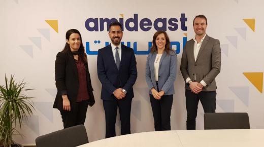 الأهلية وأمديست تبحثان سبل التعاون لبرامج الابتكار