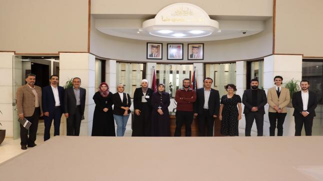 جلسة لقسم اللغة الإنجليزية في “الشرق الأوسط” توصي بضرورة رفد الخريجين بأعلى درجات الكفاءة