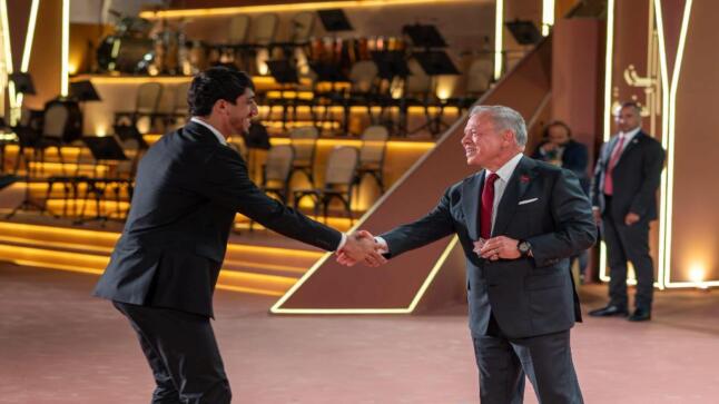 عمان الاهلي تبارك لطالبها الجعفري بحصوله على وسام الملك للتميز من الدرجة الثانية، تقديراً لإنجازاته برياضة الكاراتيه